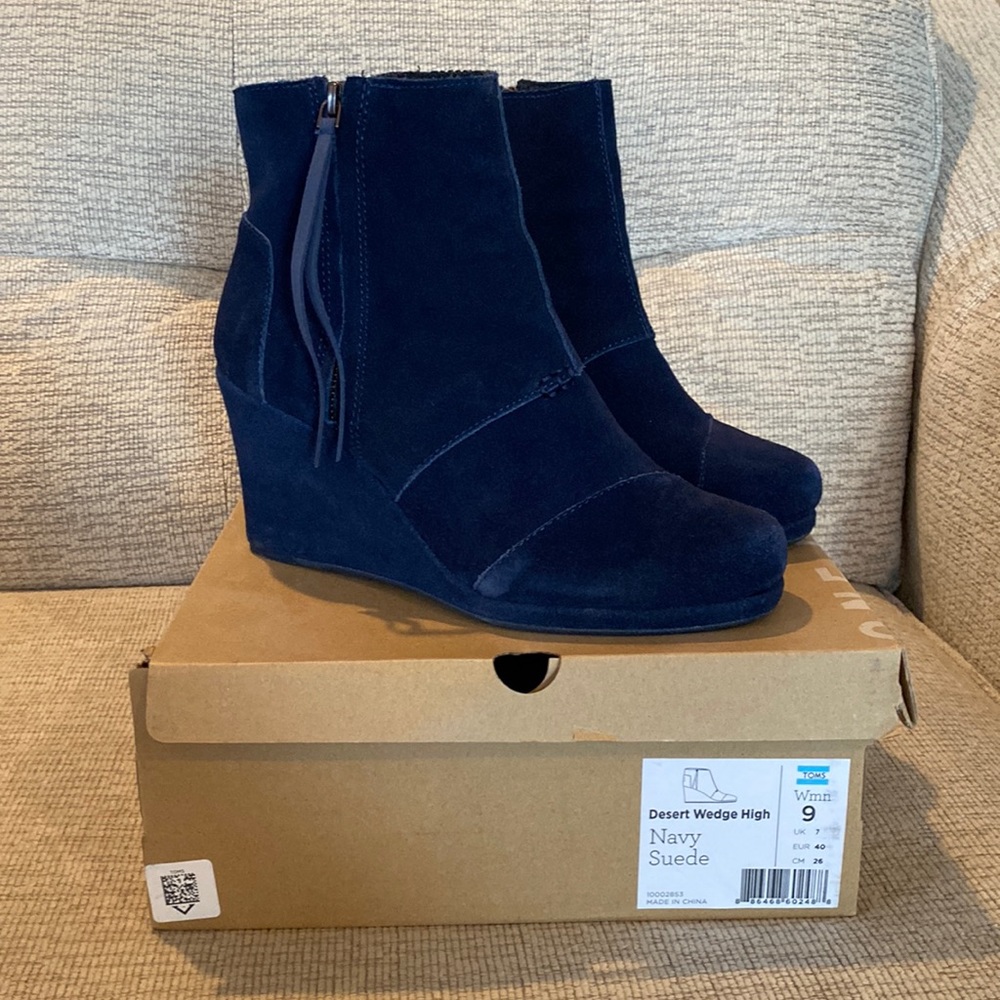 Navy Suede Toms Desert Wedge High women’s 9